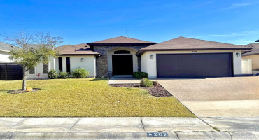 207 Desert Palm Dr., LAREDO, Texas 78045, 3 Bedrooms Bedrooms, 6 Rooms Rooms,2 BathroomsBathrooms,Residential,For Sale,207 Desert Palm Dr.,20260330