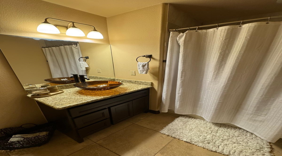 207 Desert Palm Dr., LAREDO, Texas 78045, 3 Bedrooms Bedrooms, 6 Rooms Rooms,2 BathroomsBathrooms,Residential,For Sale,207 Desert Palm Dr.,20260330