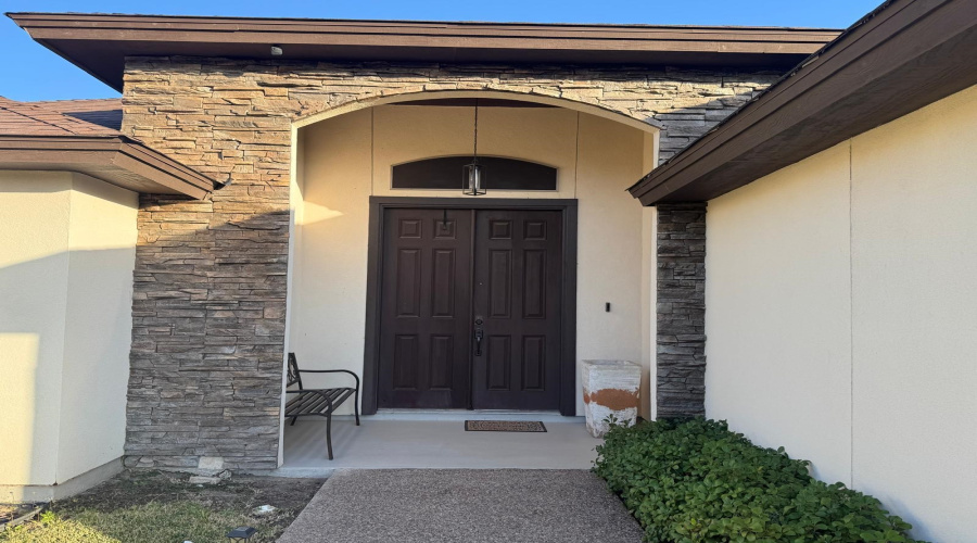 207 Desert Palm Dr., LAREDO, Texas 78045, 3 Bedrooms Bedrooms, 6 Rooms Rooms,2 BathroomsBathrooms,Residential,For Sale,207 Desert Palm Dr.,20260330