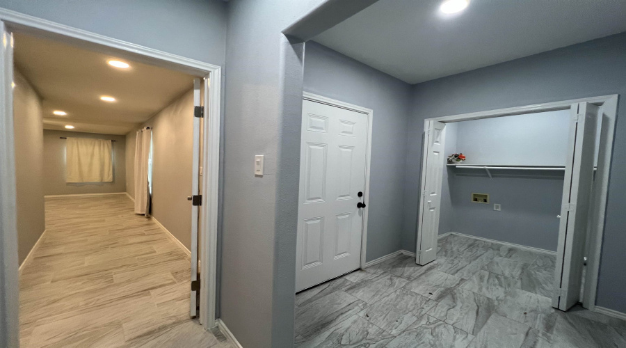404 Morales, El Cenizo, Texas 78046-0000, 3 Bedrooms Bedrooms, 5 Rooms Rooms,2 BathroomsBathrooms,Residential,For Sale,404 Morales,20260332