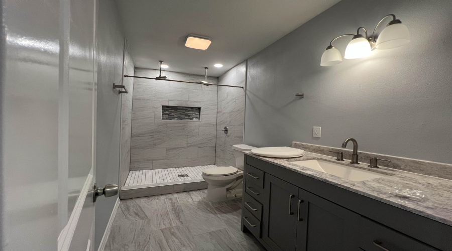 404 Morales, El Cenizo, Texas 78046-0000, 3 Bedrooms Bedrooms, 5 Rooms Rooms,2 BathroomsBathrooms,Residential,For Sale,404 Morales,20260332