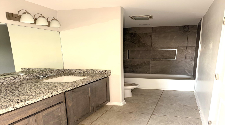 3501 Joaquin Ponce, Laredo, Texas 78045-6, 4 Bedrooms Bedrooms, 7 Rooms Rooms,2 BathroomsBathrooms,Residential,For Sale,3501 Joaquin Ponce,20260335