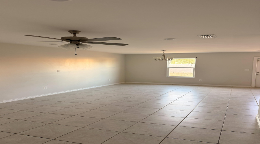 3501 Joaquin Ponce, Laredo, Texas 78045-6, 4 Bedrooms Bedrooms, 7 Rooms Rooms,2 BathroomsBathrooms,Residential,For Sale,3501 Joaquin Ponce,20260335