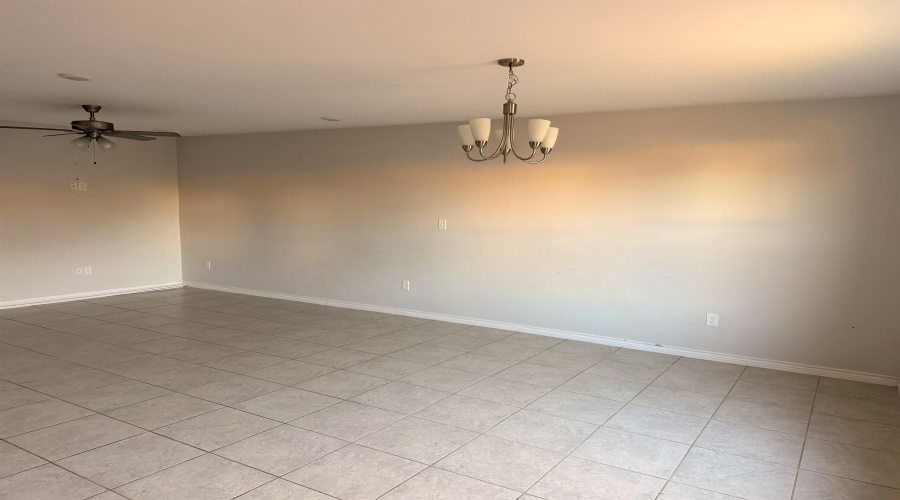 3501 Joaquin Ponce, Laredo, Texas 78045-6, 4 Bedrooms Bedrooms, 7 Rooms Rooms,2 BathroomsBathrooms,Residential,For Sale,3501 Joaquin Ponce,20260335