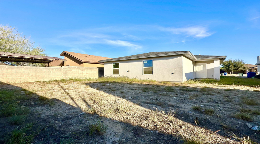 17204 Running Doe St, Laredo, Texas 78045-0000, 4 Bedrooms Bedrooms, 6 Rooms Rooms,2 BathroomsBathrooms,Residential,For Sale,17204 Running Doe St,20260337