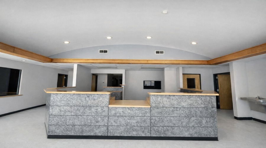 5502 San Bernardo Ave, Laredo, Texas 78041, ,4 BathroomsBathrooms,Commercial retail/office,For Rent,5502 San Bernardo Ave,20260347