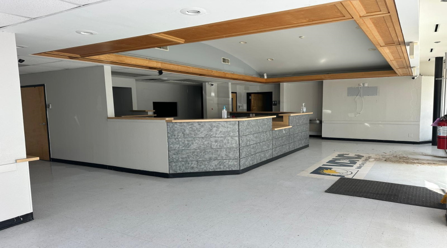 5502 San Bernardo Ave, Laredo, Texas 78041, ,4 BathroomsBathrooms,Commercial retail/office,For Rent,5502 San Bernardo Ave,20260347