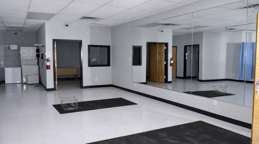 5502 San Bernardo Ave, Laredo, Texas 78041, ,4 BathroomsBathrooms,Commercial retail/office,For Rent,5502 San Bernardo Ave,20260347