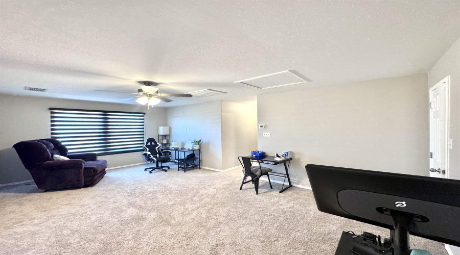 9941 Rosary, Laredo, Texas 78045, 4 Bedrooms Bedrooms, 9 Rooms Rooms,3 BathroomsBathrooms,Residential,For Sale,9941 Rosary,20260346