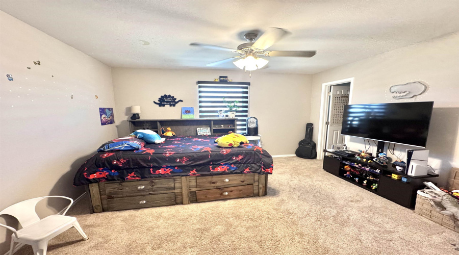 9941 Rosary, Laredo, Texas 78045, 4 Bedrooms Bedrooms, 9 Rooms Rooms,3 BathroomsBathrooms,Residential,For Sale,9941 Rosary,20260346