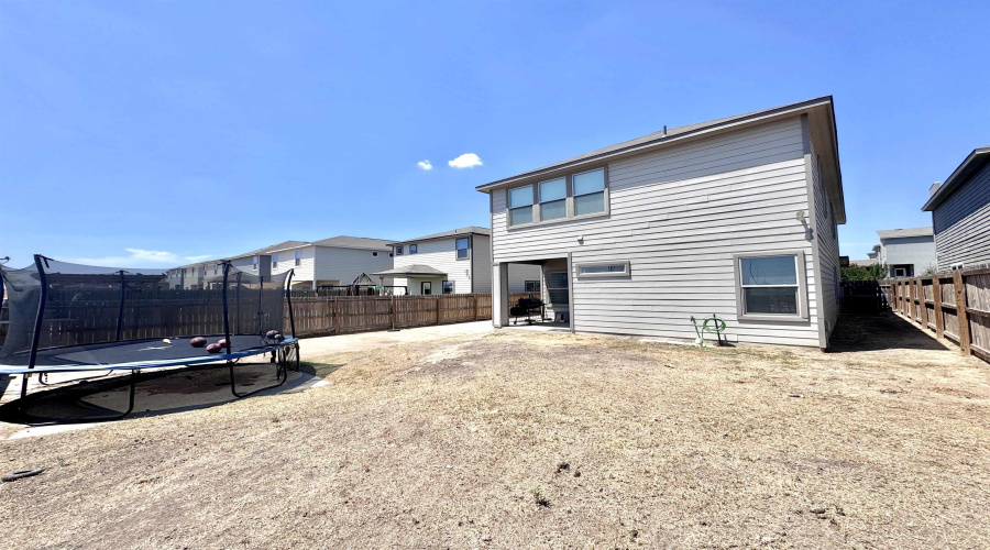 9941 Rosary, Laredo, Texas 78045, 4 Bedrooms Bedrooms, 9 Rooms Rooms,3 BathroomsBathrooms,Residential,For Sale,9941 Rosary,20260346