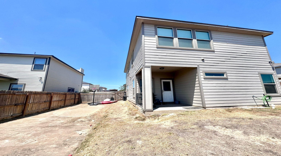 9941 Rosary, Laredo, Texas 78045, 4 Bedrooms Bedrooms, 9 Rooms Rooms,3 BathroomsBathrooms,Residential,For Sale,9941 Rosary,20260346