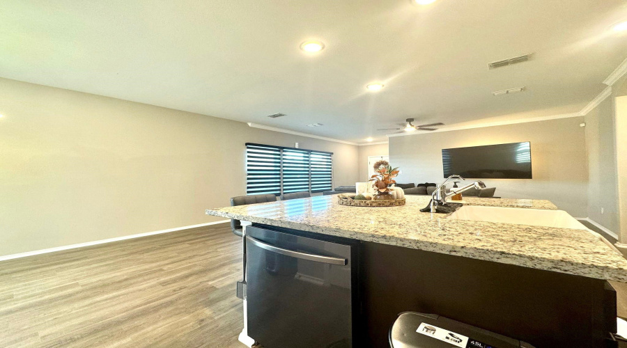 9941 Rosary, Laredo, Texas 78045, 4 Bedrooms Bedrooms, 9 Rooms Rooms,3 BathroomsBathrooms,Residential,For Sale,9941 Rosary,20260346