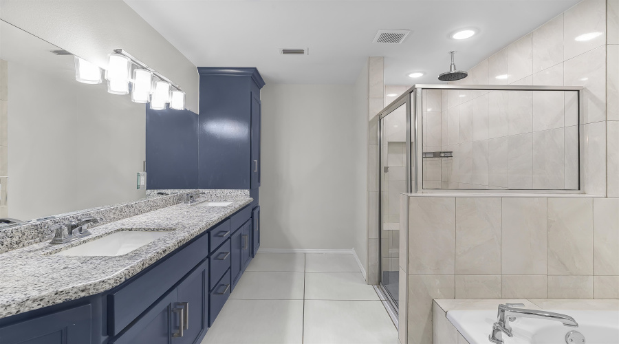 3216 Charolais Dr., Laredo, Texas 78046, 4 Bedrooms Bedrooms, 7 Rooms Rooms,2 BathroomsBathrooms,Residential,For Sale,3216 Charolais Dr.,20260348