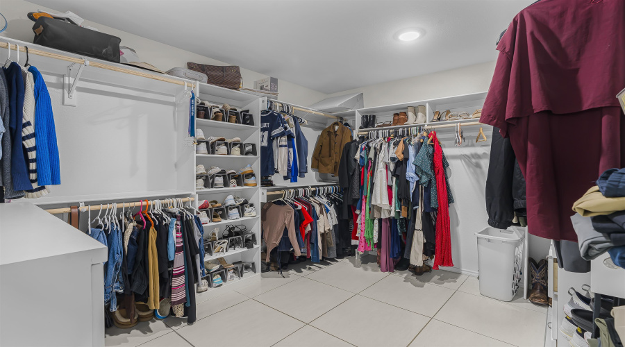 3216 Charolais Dr., Laredo, Texas 78046, 4 Bedrooms Bedrooms, 7 Rooms Rooms,2 BathroomsBathrooms,Residential,For Sale,3216 Charolais Dr.,20260348