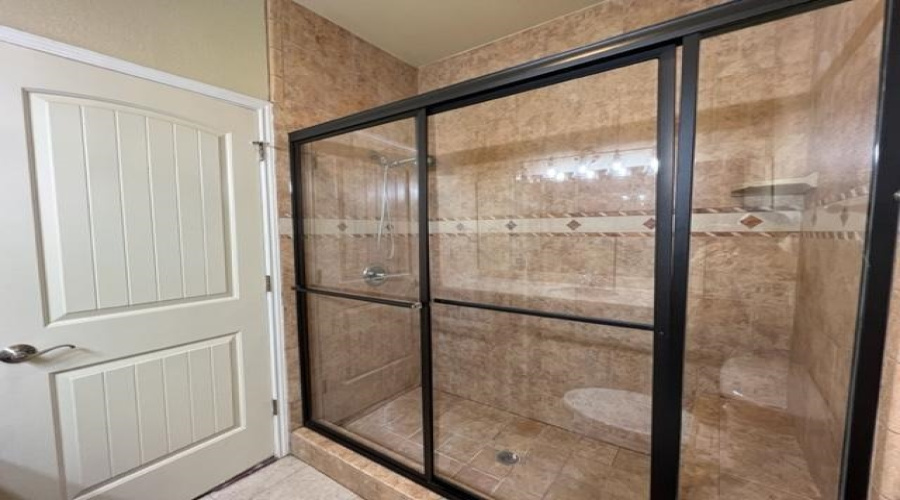 1609 Saldana Ave, LAREDO, Texas 78041, 3 Bedrooms Bedrooms, 5 Rooms Rooms,2 BathroomsBathrooms,Residential,For Rent,1609 Saldana Ave,20260349