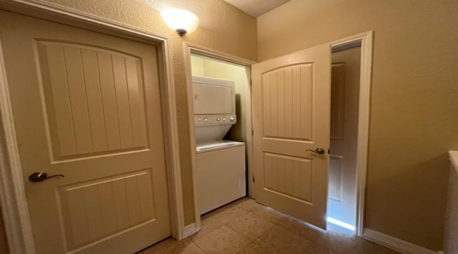 1609 Saldana Ave, LAREDO, Texas 78041, 3 Bedrooms Bedrooms, 5 Rooms Rooms,2 BathroomsBathrooms,Residential,For Rent,1609 Saldana Ave,20260349