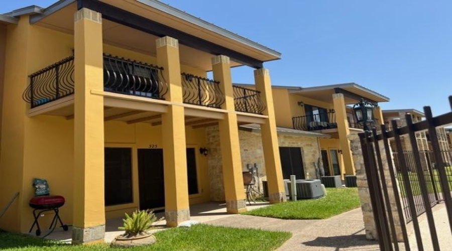 1609 Saldana Ave, LAREDO, Texas 78041, 3 Bedrooms Bedrooms, 5 Rooms Rooms,2 BathroomsBathrooms,Residential,For Rent,1609 Saldana Ave,20260349