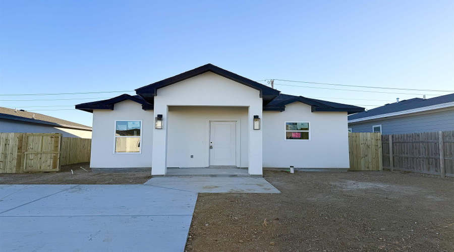 2917 Earthhaven Dr., Laredo, Texas 78046, 3 Bedrooms Bedrooms, 5 Rooms Rooms,2 BathroomsBathrooms,Residential,For Sale,2917 Earthhaven Dr.,20260353