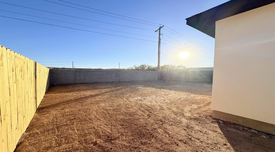 2917 Earthhaven Dr., Laredo, Texas 78046, 3 Bedrooms Bedrooms, 5 Rooms Rooms,2 BathroomsBathrooms,Residential,For Sale,2917 Earthhaven Dr.,20260353