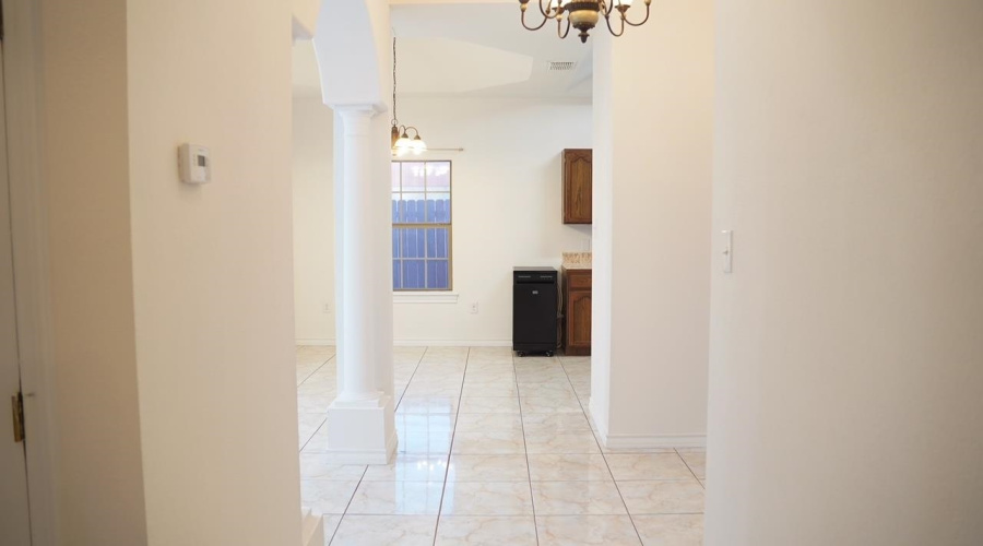 710 W Viggo St, Hebbronville, Texas 78361, 3 Bedrooms Bedrooms, 5 Rooms Rooms,2 BathroomsBathrooms,Residential,For Sale,710 W Viggo St,20260355