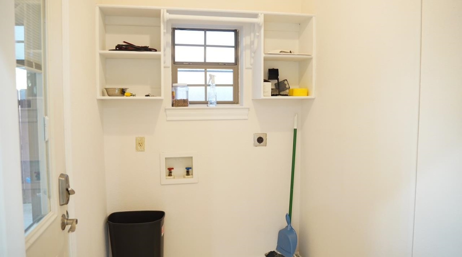 710 W Viggo St, Hebbronville, Texas 78361, 3 Bedrooms Bedrooms, 5 Rooms Rooms,2 BathroomsBathrooms,Residential,For Sale,710 W Viggo St,20260355