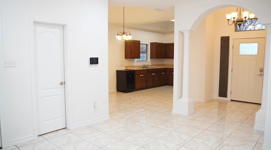 710 W Viggo St, Hebbronville, Texas 78361, 3 Bedrooms Bedrooms, 5 Rooms Rooms,2 BathroomsBathrooms,Residential,For Sale,710 W Viggo St,20260355