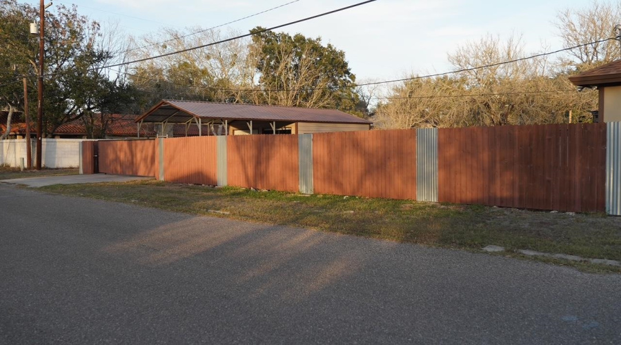 710 W Viggo St, Hebbronville, Texas 78361, 3 Bedrooms Bedrooms, 5 Rooms Rooms,2 BathroomsBathrooms,Residential,For Sale,710 W Viggo St,20260355