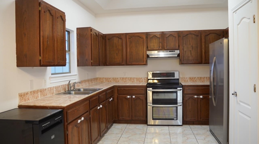 710 W Viggo St, Hebbronville, Texas 78361, 3 Bedrooms Bedrooms, 5 Rooms Rooms,2 BathroomsBathrooms,Residential,For Sale,710 W Viggo St,20260355