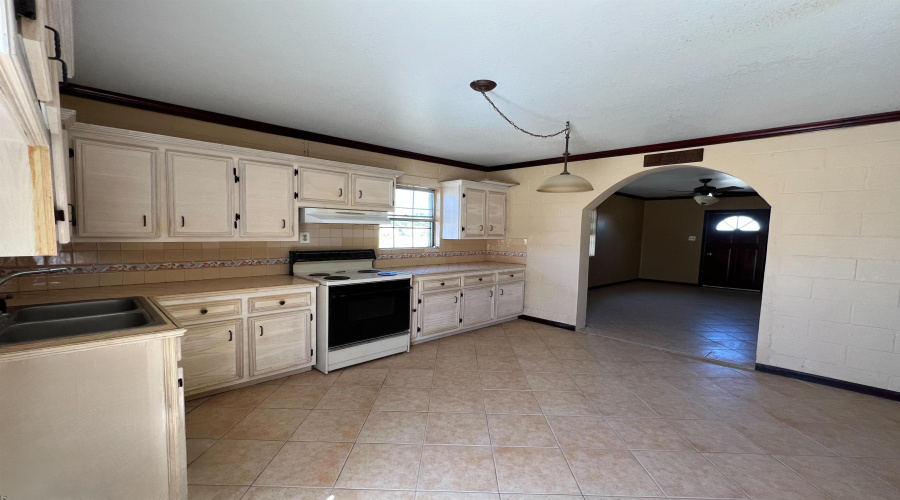 709 Delmar St., Zapata, Texas 78076, 2 Bedrooms Bedrooms, 4 Rooms Rooms,1 BathroomBathrooms,Residential,For Sale,709 Delmar St.,20260356