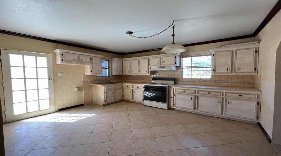 709 Delmar St., Zapata, Texas 78076, 2 Bedrooms Bedrooms, 4 Rooms Rooms,1 BathroomBathrooms,Residential,For Sale,709 Delmar St.,20260356