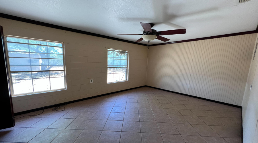 709 Delmar St., Zapata, Texas 78076, 2 Bedrooms Bedrooms, 4 Rooms Rooms,1 BathroomBathrooms,Residential,For Sale,709 Delmar St.,20260356