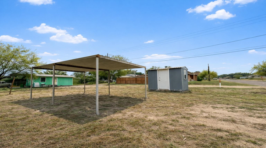 709 Delmar St., Zapata, Texas 78076, 2 Bedrooms Bedrooms, 4 Rooms Rooms,1 BathroomBathrooms,Residential,For Sale,709 Delmar St.,20260356