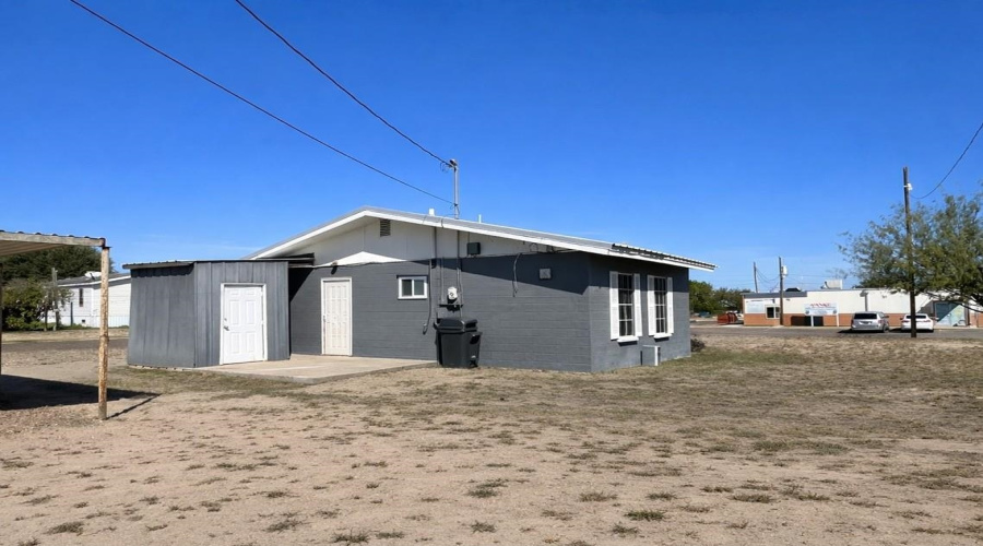 709 Delmar St., Zapata, Texas 78076, 2 Bedrooms Bedrooms, 4 Rooms Rooms,1 BathroomBathrooms,Residential,For Sale,709 Delmar St.,20260356