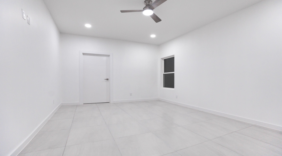 5017 Servando Dr, Laredo, Texas 78046, 2 Bedrooms Bedrooms, 5 Rooms Rooms,2 BathroomsBathrooms,Residential,For Sale,5017 Servando Dr,20260357