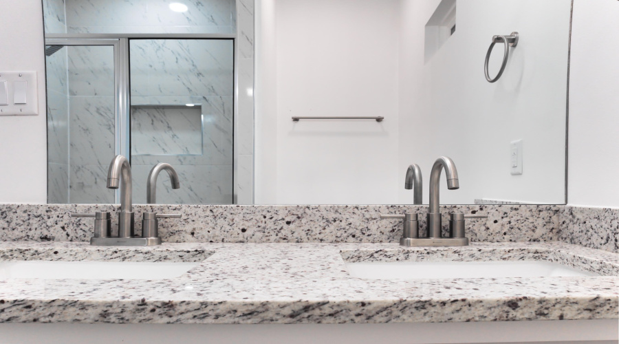 5017 Servando Dr, Laredo, Texas 78046, 2 Bedrooms Bedrooms, 5 Rooms Rooms,2 BathroomsBathrooms,Residential,For Sale,5017 Servando Dr,20260357