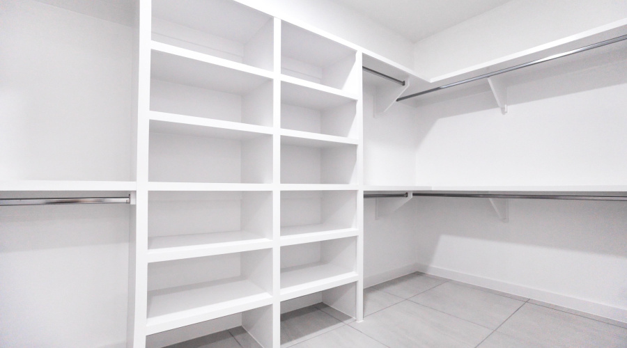 5017 Servando Dr, Laredo, Texas 78046, 2 Bedrooms Bedrooms, 5 Rooms Rooms,2 BathroomsBathrooms,Residential,For Sale,5017 Servando Dr,20260357