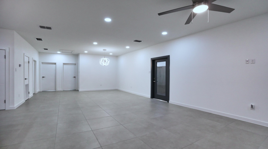 5019 Servando Dr, Laredo, Texas 78046, 3 Bedrooms Bedrooms, 5 Rooms Rooms,2 BathroomsBathrooms,Residential,For Sale,5019 Servando Dr,20260358