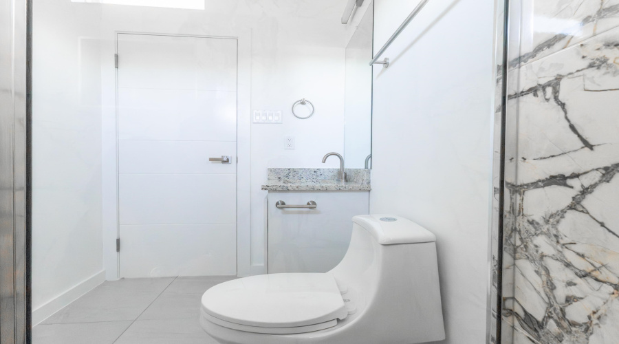 5021 Servando Dr, Laredo, Texas 78046, 3 Bedrooms Bedrooms, 5 Rooms Rooms,2 BathroomsBathrooms,Residential,For Sale,5021 Servando Dr,20260359