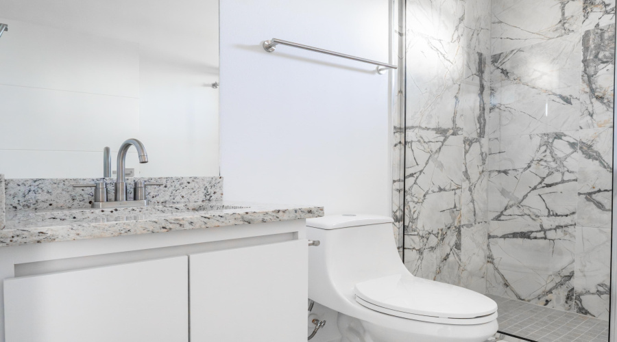 5021 Servando Dr, Laredo, Texas 78046, 3 Bedrooms Bedrooms, 5 Rooms Rooms,2 BathroomsBathrooms,Residential,For Sale,5021 Servando Dr,20260359