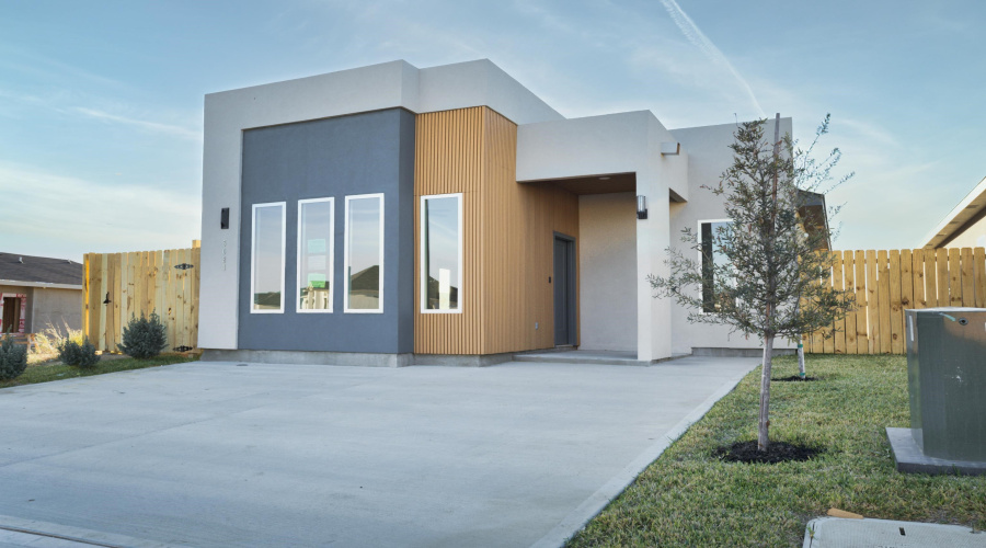 5021 Servando Dr, Laredo, Texas 78046, 3 Bedrooms Bedrooms, 5 Rooms Rooms,2 BathroomsBathrooms,Residential,For Sale,5021 Servando Dr,20260359