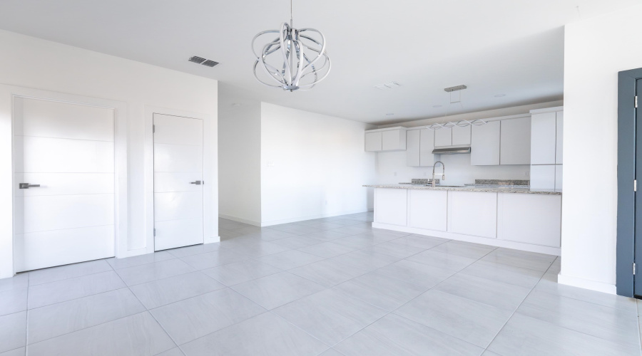 5021 Servando Dr, Laredo, Texas 78046, 3 Bedrooms Bedrooms, 5 Rooms Rooms,2 BathroomsBathrooms,Residential,For Sale,5021 Servando Dr,20260359