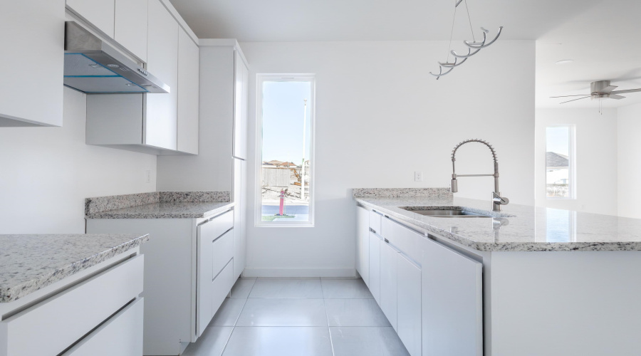 5021 Servando Dr, Laredo, Texas 78046, 3 Bedrooms Bedrooms, 5 Rooms Rooms,2 BathroomsBathrooms,Residential,For Sale,5021 Servando Dr,20260359