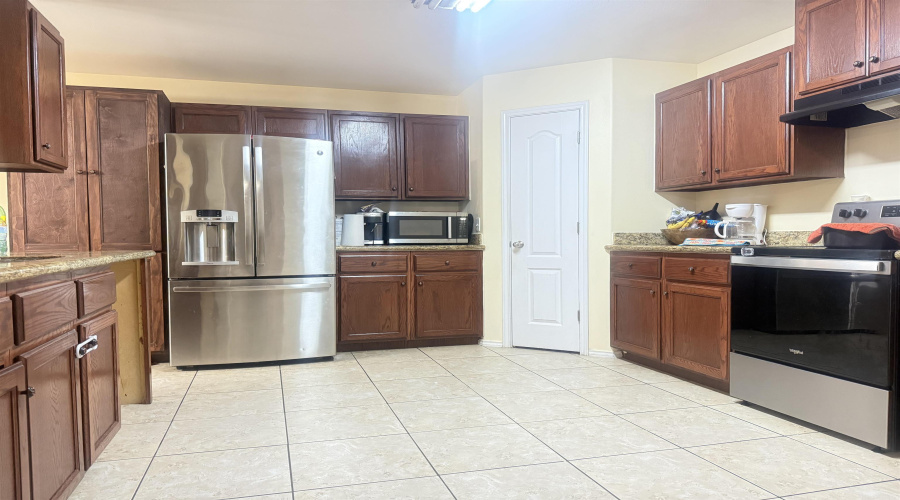 4703 Rock Creek Cir, Laredo, Texas 78041, 3 Bedrooms Bedrooms, 5 Rooms Rooms,2 BathroomsBathrooms,Residential,For Sale,4703 Rock Creek Cir,20260361
