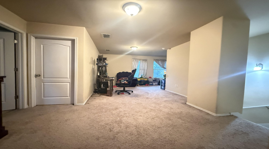 4703 Rock Creek Cir, Laredo, Texas 78041, 3 Bedrooms Bedrooms, 5 Rooms Rooms,2 BathroomsBathrooms,Residential,For Sale,4703 Rock Creek Cir,20260361