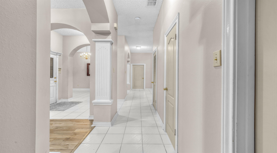 3004 Crest Oak Cir, Laredo, Texas 78045, 4 Bedrooms Bedrooms, 7 Rooms Rooms,2 BathroomsBathrooms,Residential,For Sale,3004 Crest Oak Cir,20260364