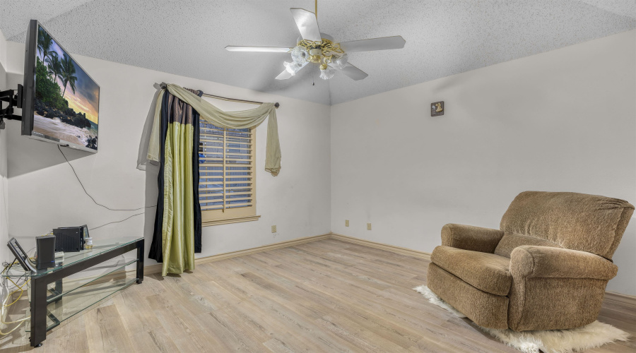 3004 Crest Oak Cir, Laredo, Texas 78045, 4 Bedrooms Bedrooms, 7 Rooms Rooms,2 BathroomsBathrooms,Residential,For Sale,3004 Crest Oak Cir,20260364