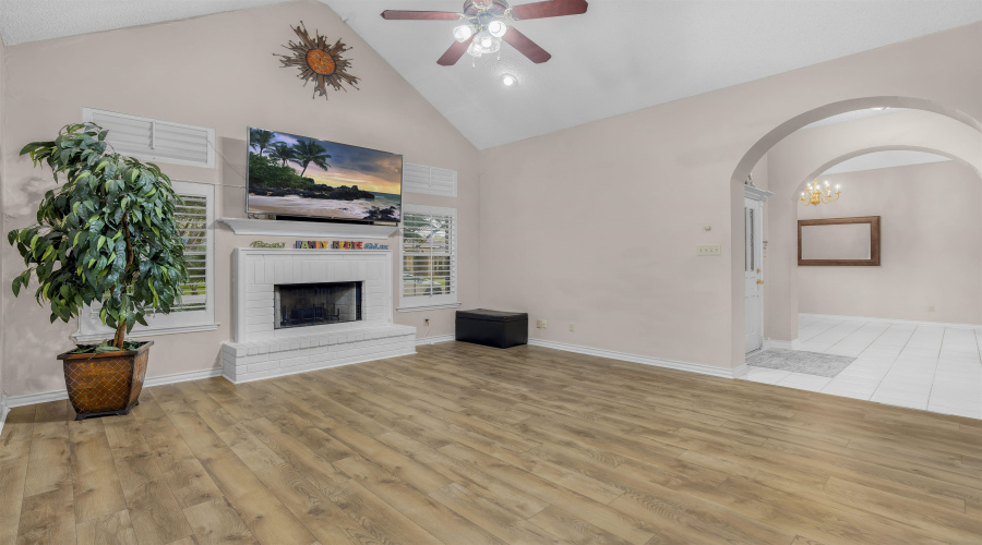 3004 Crest Oak Cir, Laredo, Texas 78045, 4 Bedrooms Bedrooms, 7 Rooms Rooms,2 BathroomsBathrooms,Residential,For Sale,3004 Crest Oak Cir,20260364