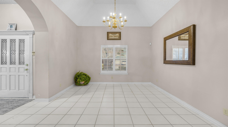 3004 Crest Oak Cir, Laredo, Texas 78045, 4 Bedrooms Bedrooms, 7 Rooms Rooms,2 BathroomsBathrooms,Residential,For Sale,3004 Crest Oak Cir,20260364