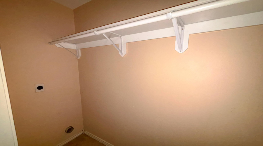 803 Fremont St, Laredo, Texas 78040, 2 Bedrooms Bedrooms, 4 Rooms Rooms,2 BathroomsBathrooms,Residential,For Rent,803 Fremont St,20260365